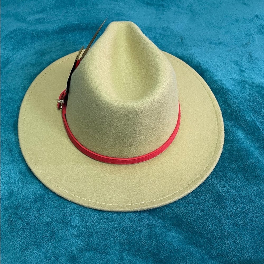 Tan Women's Felt Fedora Western Cowboy Hat Red Belt  and Black Feather Accent - Picture 4 of 6
